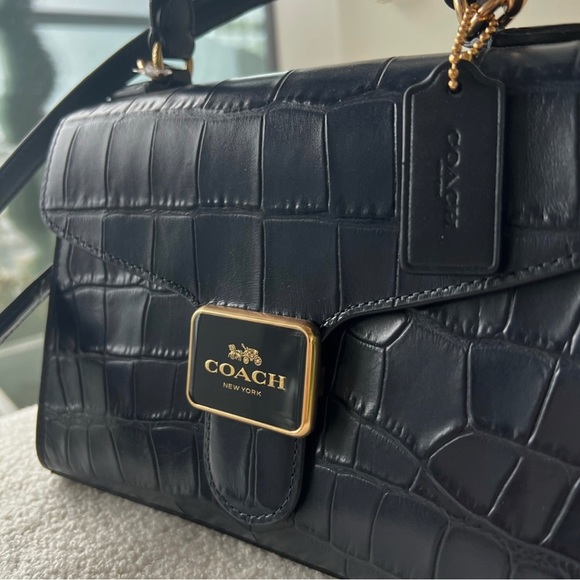 Coach pepper satchel - Picture 3 of 8